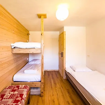 90 M With Garden In Mont-blanc Apartament Chamonix