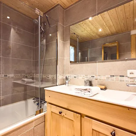 90 M With Garden In Mont-blanc Apartament *