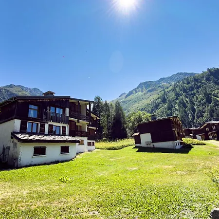 90 M With Garden In Mont-blanc * Chamonix