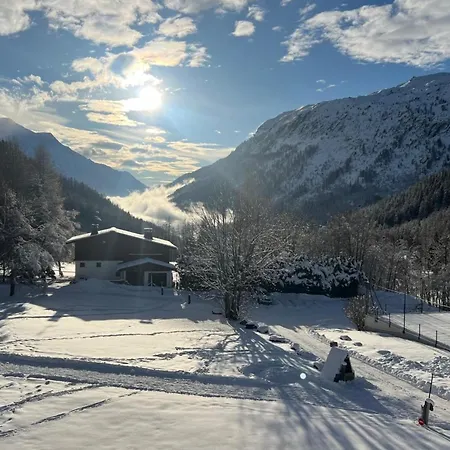 Apartment 90 M With Garden In Mont-blanc